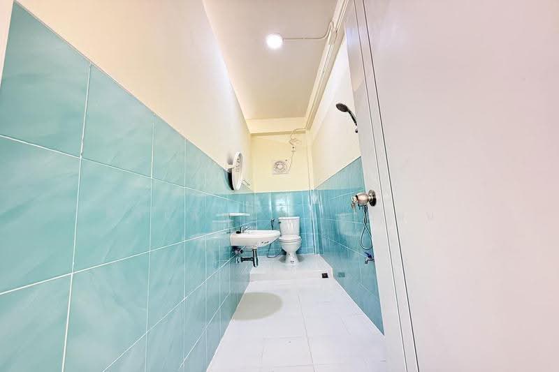 ทาวน์โฮม กำนันแม้น 28/1, กรุงเทพ, บางขุนเทียน, จอมทอง, กรุงเทพ, 132 ตร.ม., ทาวน์เฮ้าส์ ขาย, โดย ศิริเพ็ญ ทองอ่อน, 500519085 - DDproperty.com
