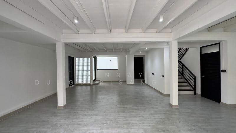 3-BR House, Bangkok, Suan Luang, Bangkok, 3 Bedrooms, 300 sqm, Single Detached House For Rent, by Trinnaya Dungsirisangthong, 500519097 - DDproperty.com
