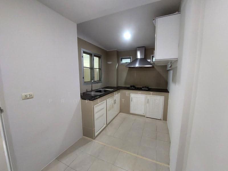 ลุมพินี ทาวน์วิลล์ ศรีนครินทร์-แบริ่ง, Samut Prakan, Bang Kaeo, Bang Plee, Samut Prakan, 4 Bedrooms, 100 sqm, Townhouse For Sale, by The Best Property ตั๊ก, 500519106 - DDproperty.com