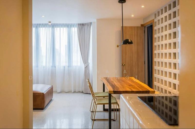 Omni Tower Sukhumvit Nana, Bangkok, 69 Sukhumvit 4 Alley, Khlong Toei, Bangkok, 2 Bedrooms, 77 sqm, Condo For Sale, by Trinnaya Dungsirisangthong, 500519112 - DDproperty.com