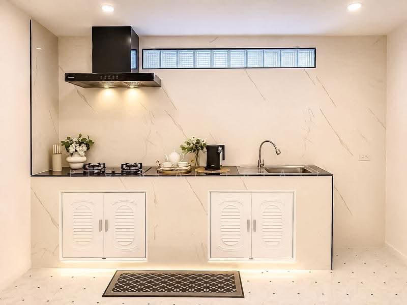 2 Storey Townhouse for Sale Noen Plab Wan Pattaya, Chon Buri (Pattaya), Nong Pru, Bang Lamung (Pattaya), Chon Buri (Pattaya), 2 Bedrooms, 77 sqm, Townhouse For Sale, by PLC real estate, 500519146 - DDproperty.com