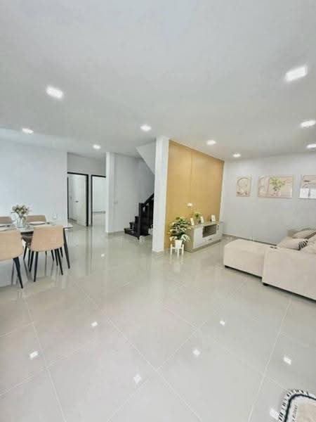 หมู่บ้านลภาวัน1, Nonthaburi, Bang Rak Pattana, Bang Bua Thong, Nonthaburi, 4 Bedrooms, 1 sqm, Townhouse For Sale, by บุญชู อัศวฤทธิพรหม์, 500519163 - DDproperty.com