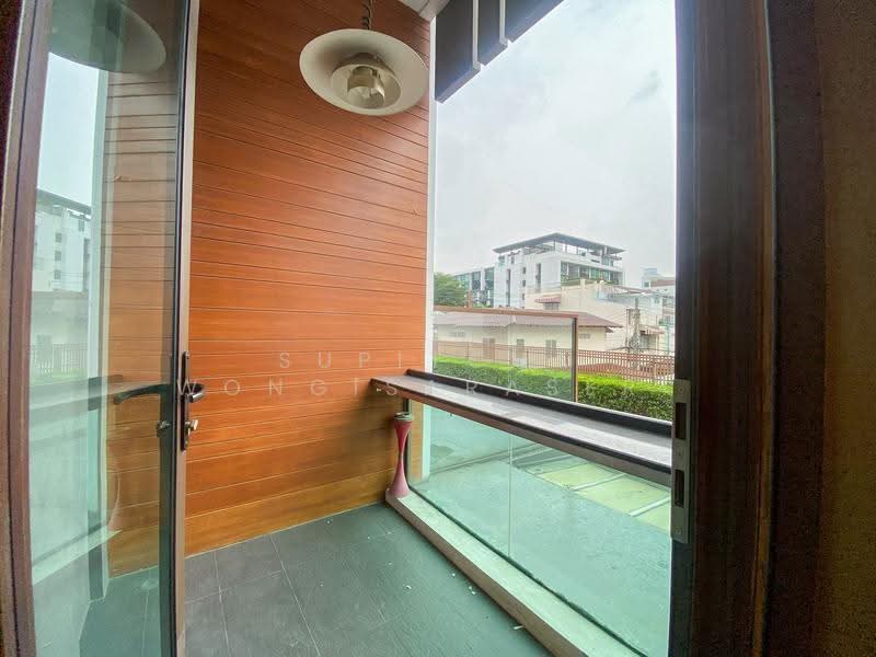 undefined, Bangkok, Phra Kanong Nua, Watthana, Bangkok, 3 Bedrooms, 300 sqm, Townhouse For Sale, by Supitcha Wongisaraseri, 500519167 - DDproperty.com