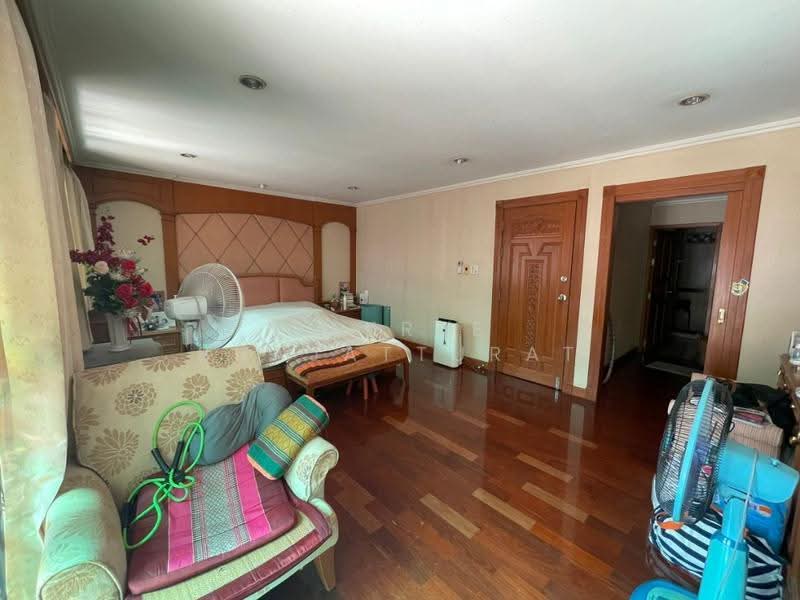 3-BR Townhouse, Bangkok, Suan Luang, Bangkok, 3 Bedrooms, 204 sqm, Townhouse For Sale, by Jakree Buajatturat, 500519218 - DDproperty.com