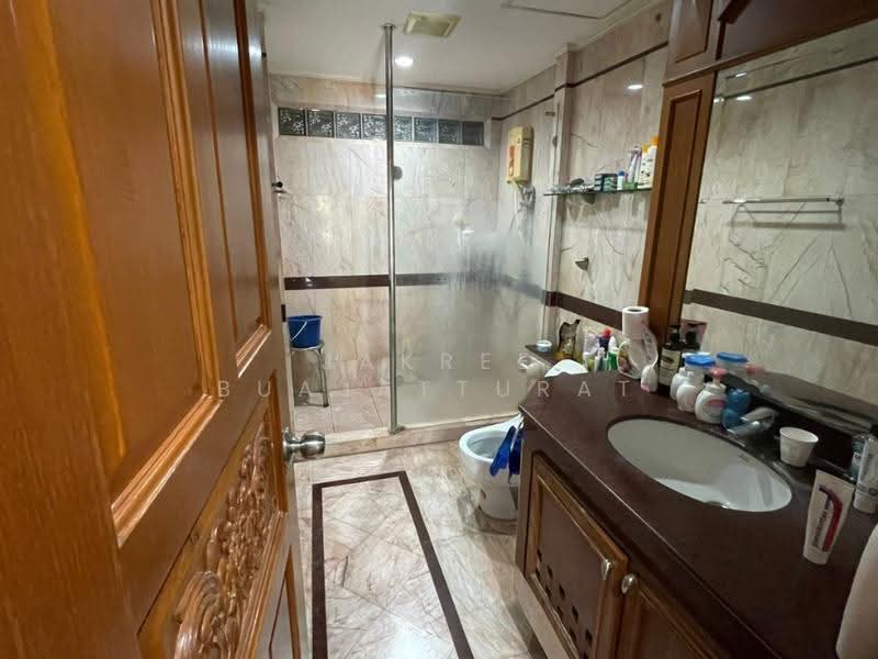3-BR Townhouse, Bangkok, Suan Luang, Bangkok, 3 Bedrooms, 204 sqm, Townhouse For Sale, by Jakree Buajatturat, 500519218 - DDproperty.com