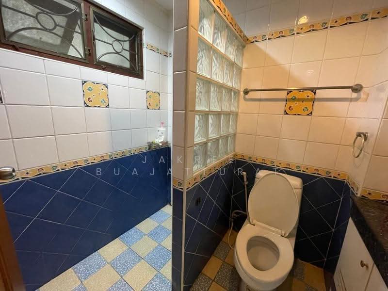 3-BR Townhouse, Bangkok, Suan Luang, Bangkok, 3 Bedrooms, 204 sqm, Townhouse For Sale, by Jakree Buajatturat, 500519218 - DDproperty.com