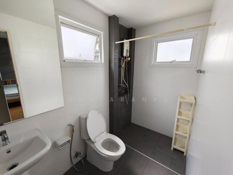 Lumpini Town Residence Ladprao Station, Bangkok, Jom Phon, Chatuchak, Bangkok, 4 Bedrooms, 200 sqm, Townhouse For Rent, by Khun Aranya, 500519272 - DDproperty.com