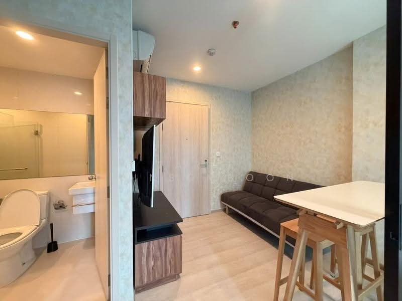 Life Asoke, Bangkok, Asoke-Dindang Road, Bang Kapi, Huai Khwang, Bangkok, 1 Bedroom, 29 sqm, Condo For Rent, by Tarit Chinsomboon, 500519292 - DDproperty.com