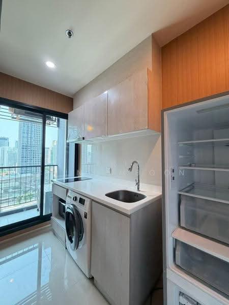 Life Asoke, Bangkok, Asoke-Dindang Road, Bang Kapi, Huai Khwang, Bangkok, 1 Bedroom, 29 sqm, Condo For Rent, by Tarit Chinsomboon, 500519292 - DDproperty.com