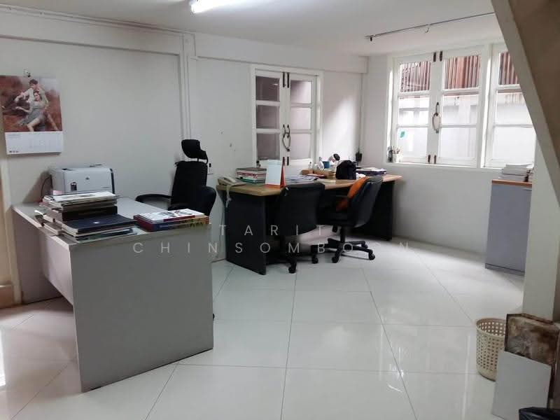 6-BR House, Bangkok, Jom Phon, Chatuchak, Bangkok, 6 Bedrooms, 450 sqm, Single Detached House For Sale, by Tarit Chinsomboon, 500519330 - DDproperty.com