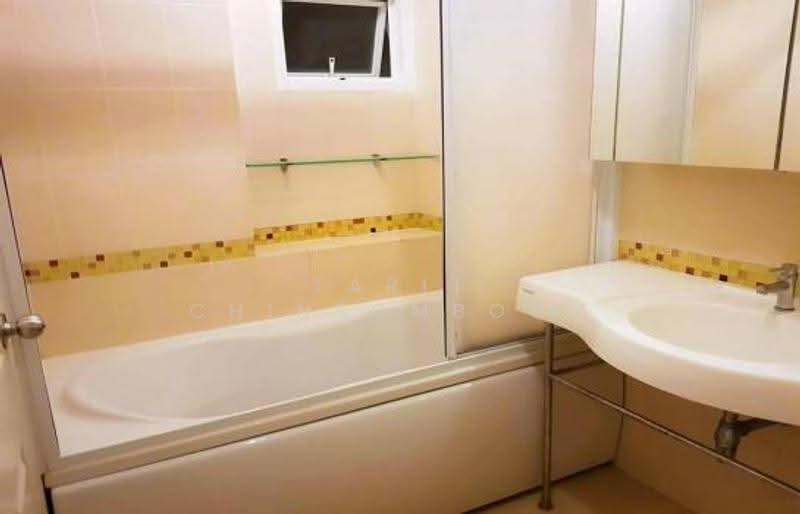 Life Ratchadapisek, Bangkok, 279 Ratchadapisaek Road, Huai Khwang, Bangkok, 1 Bedroom, 42 sqm, Condo For Sale, by Tarit Chinsomboon, 500519337 - DDproperty.com