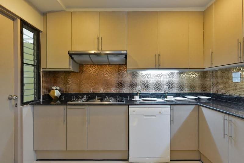 G.P. Grande Tower, Bangkok, 55 Sukhumvit 23, Khlongtoei Nua, Watthana, Bangkok, 3 Bedrooms, 260 sqm, Apartment For Rent, by Jakree Buajatturat, 500519357 - DDproperty.com