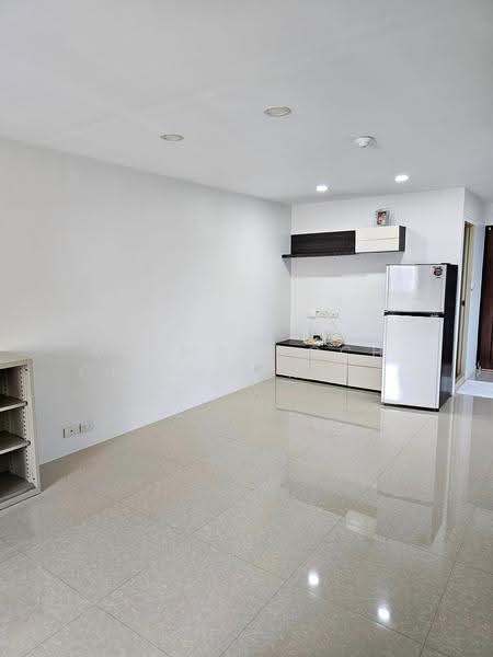 ITF Silom Palace, Bangkok, 160 Soi Naradhiwas Rajanagarindra 1, Suriyawong, Bang Rak, Bangkok, 1 Bedroom, 61 sqm, Condo For Rent, by Khemasooch Chiraburanan, 500519426 - DDproperty.com
