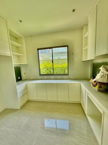 4-BR House, Bangkok, Saphan Sung, Bangkok, 4 Bedrooms, 400 sqm, Single Detached House For Sale, by Pornpan Chantharakasemchai, 500519473 - DDproperty.com