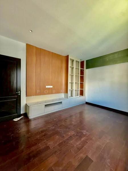 บ้าน 4-ห้องนอน, กรุงเทพ, สะพานสูง, กรุงเทพ, 400 ตร.ม., บ้านเดี่ยว ขาย, โดย Pornpan Chantharakasemchai, 500519473 - DDproperty.com
