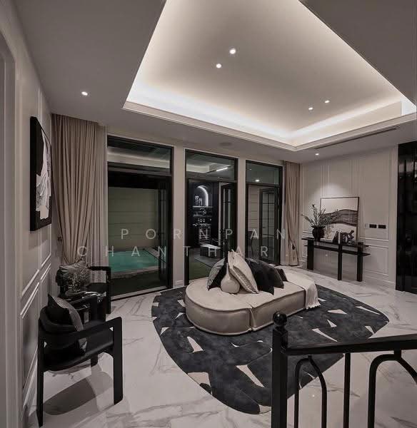 The Boulevard Ekkamai, Bangkok, 98 Soi Prasertdee, Khlong Tan Nua, Watthana, Bangkok, 4 Bedrooms, 500 sqm, Townhouse For Sale, by Pornpan Chantharakasemchai, 500519572 - DDproperty.com
