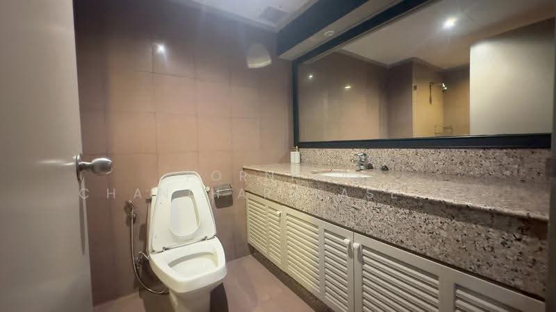 Lake Avenue Sukhumvit 16, Bangkok, Soi Sammitr Sukhumvit Road, Khlong Tan Nua, Watthana, Bangkok, 2 Bedrooms, 123 sqm, Condo For Sale, by Pornpan Chantharakasemchai, 500519612 - DDproperty.com