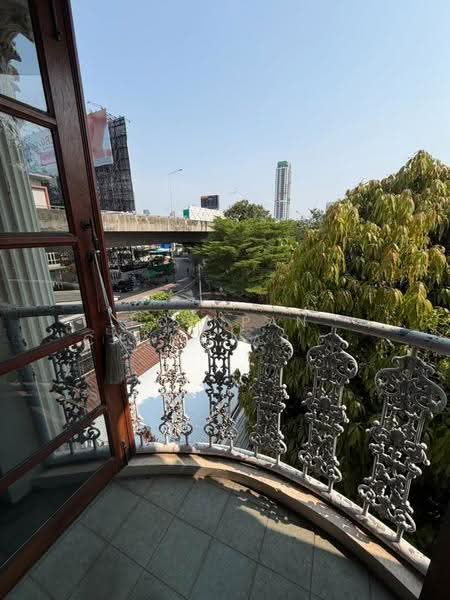 4-BR House, Bangkok, Samsen Nai, Phaya Thai, Bangkok, 4 Bedrooms, 382 sqm, Single Detached House For Sale, by Pornpan Chantharakasemchai, 500519635 - DDproperty.com