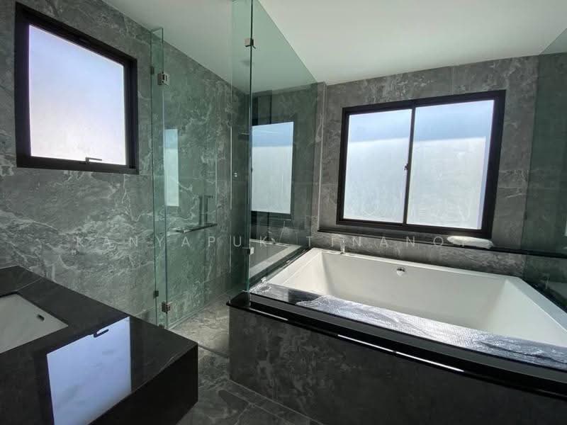 Grand Bangkok Boulevard Pinklao-Kanchana, Bangkok, Bang Ramat Rd, Bang Ra Mat, Taling Chan, Bangkok, 6 Bedrooms, 817 sqm, Single Detached House For Sale, by Kanyapuk Tinanop, 500519710 - DDproperty.com