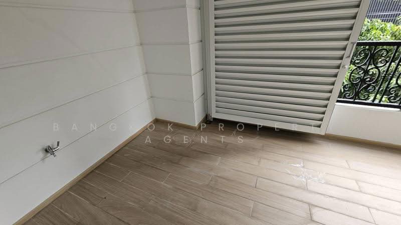 GM Residence, Bangkok, Soi Ekkamai 18, Khlong Tan Nua, Watthana, Bangkok, 4 Bedrooms, 320 sqm, Condo For Rent, by BANGKOK PROPERTY AGENTS, 500519715 - DDproperty.com
