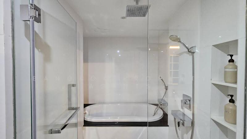 GM Residence, Bangkok, Soi Ekkamai 18, Khlong Tan Nua, Watthana, Bangkok, 4 Bedrooms, 320 sqm, Condo For Rent, by BANGKOK PROPERTY AGENTS, 500519715 - DDproperty.com