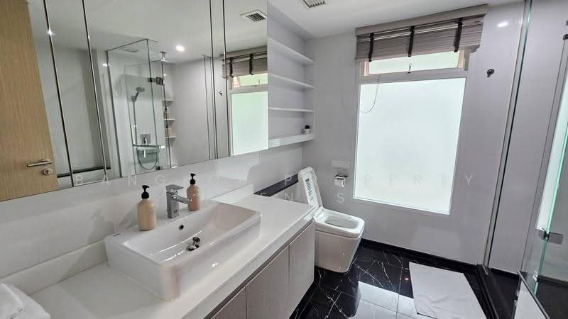 GM Residence, Bangkok, Soi Ekkamai 18, Khlong Tan Nua, Watthana, Bangkok, 4 Bedrooms, 320 sqm, Condo For Rent, by BANGKOK PROPERTY AGENTS, 500519715 - DDproperty.com