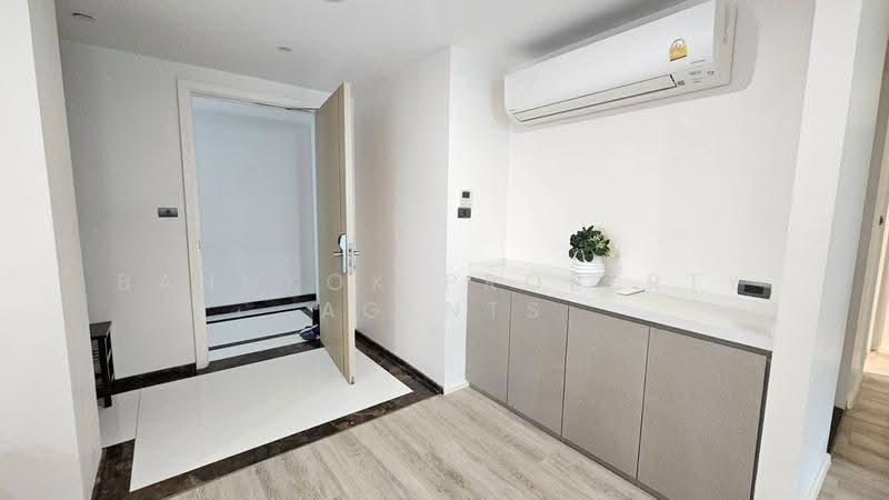 GM Residence, Bangkok, Soi Ekkamai 18, Khlong Tan Nua, Watthana, Bangkok, 4 Bedrooms, 320 sqm, Condo For Rent, by BANGKOK PROPERTY AGENTS, 500519715 - DDproperty.com