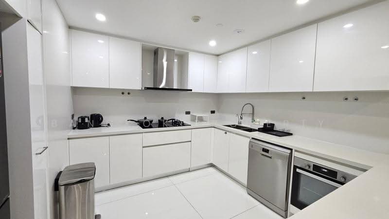 GM Residence, Bangkok, Soi Ekkamai 18, Khlong Tan Nua, Watthana, Bangkok, 4 Bedrooms, 320 sqm, Condo For Rent, by BANGKOK PROPERTY AGENTS, 500519715 - DDproperty.com