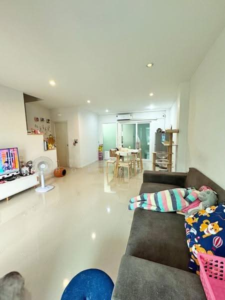 Supalai Pride Wongwaen-Lumlukka Klong 6, Pathum Thani, Bung Kham Proi, Lam Luk Ka, Pathum Thani, 3 Bedrooms, 100 sqm, Townhouse For Sale, by The Best Property น้ำผึ้ง, 500519782 - DDproperty.com