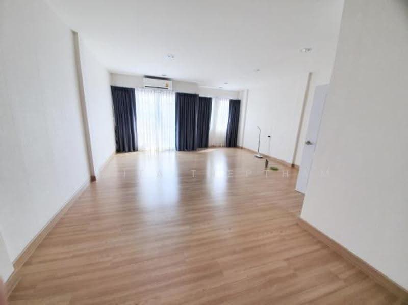 The Master @BTS Udomsuk, Bangkok, Soi Sukhumvit 103, Bang Na, Bangkok, 3 Bedrooms, 266 sqm, Townhouse For Rent, by Ramita Theptham, 500519818 - DDproperty.com