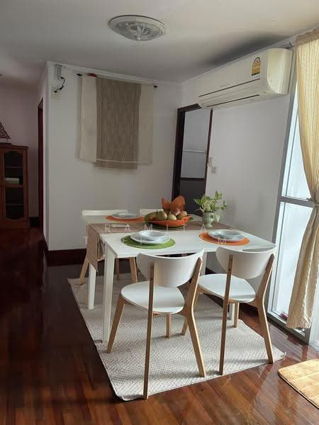 Piranohn Apartment, Bangkok, Khlong Tan Nua, Watthana, Bangkok, 2 Bedrooms, 130 sqm, Apartment For Rent, by Ramita Theptham, 500519852 - DDproperty.com