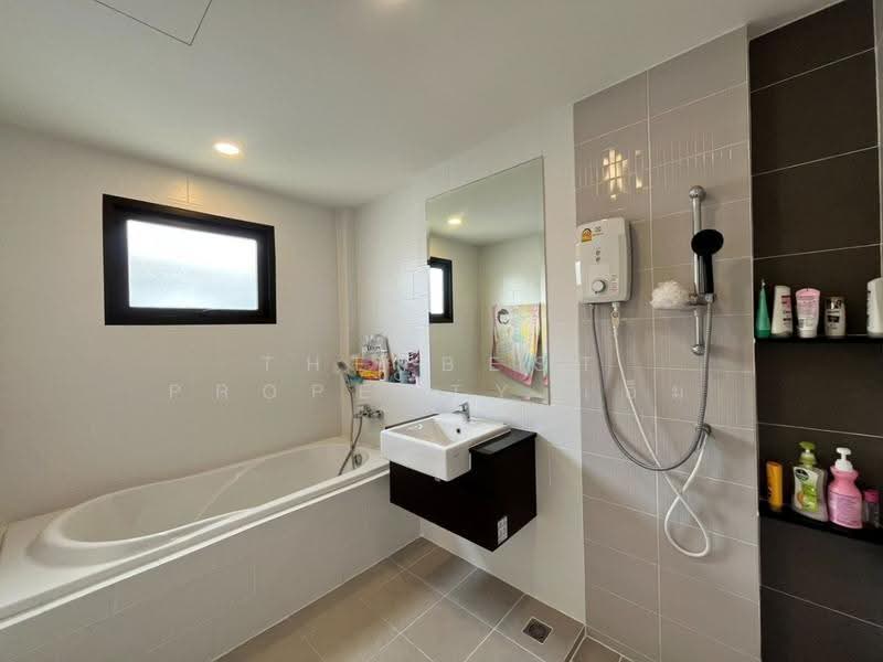 Centro Ramindra-Chatuchot, Bangkok, 4 Kanchanaphisek Road, O-Ngoen, Sai Mai, Bangkok, 4 Bedrooms, 225 sqm, Single Detached House For Sale, by The Best Property เอ็ม, 500519881 - DDproperty.com