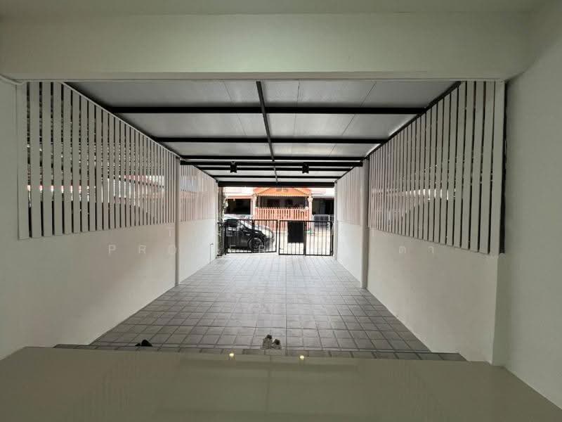 หมู่บ้านเอื้ออาทรแสนภูดาษ บ้านโพธิ์, Chachoengsao, Saen Phu Dat, Ban Pho, Chachoengsao, 2 Bedrooms, 150 sqm, Townhouse For Sale, by The Best Property ตา, 500519923 - DDproperty.com