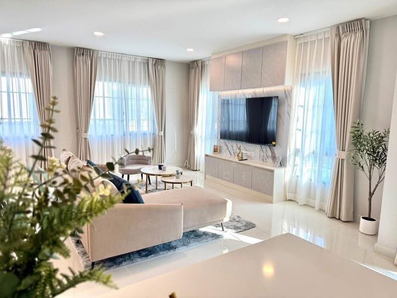 Centro Bangna Phase 2 : เซนโทร บางนา เฟส 2, สมุทรปราการ, บางแก้ว, บางพลี, สมุทรปราการ, 230 ตร.ม., บ้านเดี่ยว ขาย, โดย HOME Real Estate Service, 500519932 - DDproperty.com