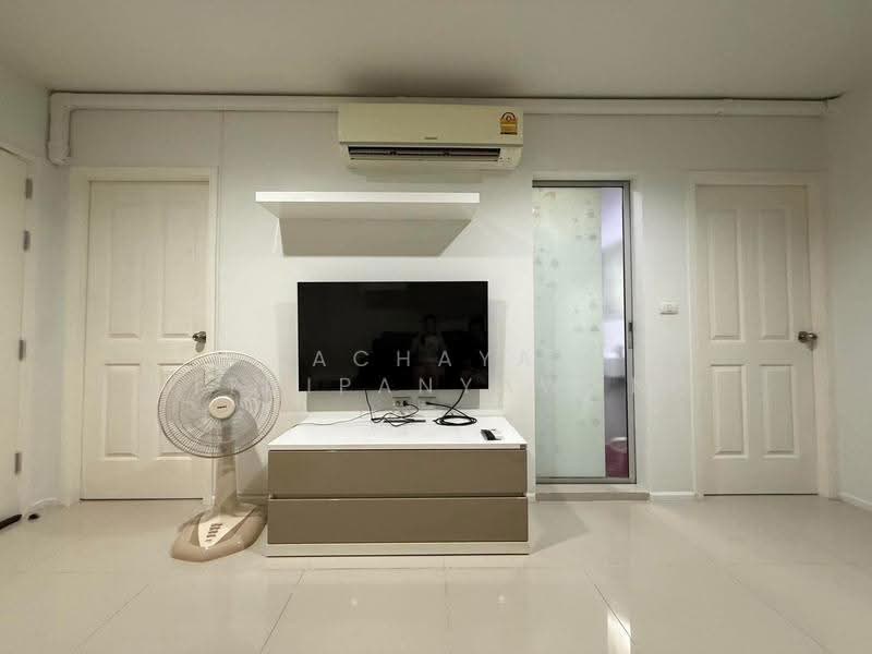 Aspire Rama 9, Bangkok, Soi Rama 9, Rama 9 Road, Huai Khwang, Bangkok, 2 Bedrooms, 49 sqm, Condo For Rent, by Achaya Nithipanyawong, 500519947 - DDproperty.com