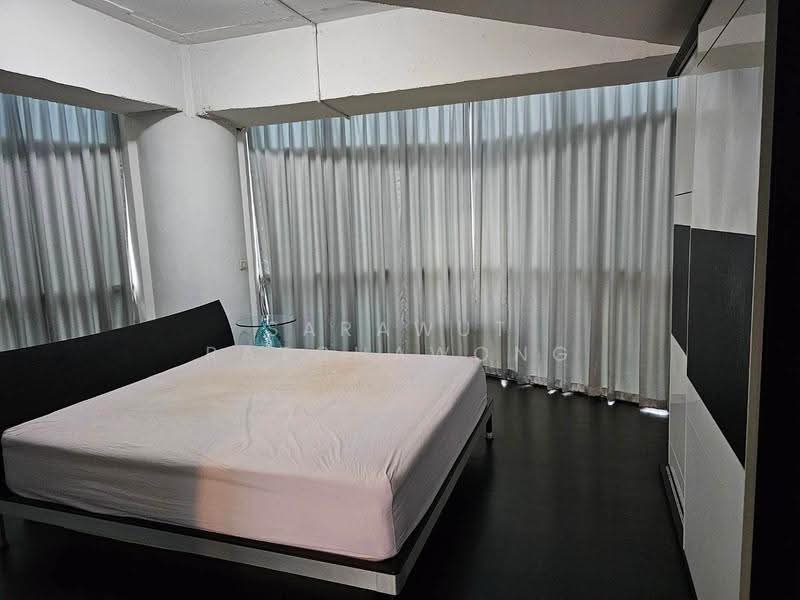 State Tower, Bangkok, 1055 Silom Road, Silom, Bang Rak, Bangkok, 2 Bedrooms, 174 sqm, Condo For Sale, by Sarawut Ratchawong, 500519948 - DDproperty.com