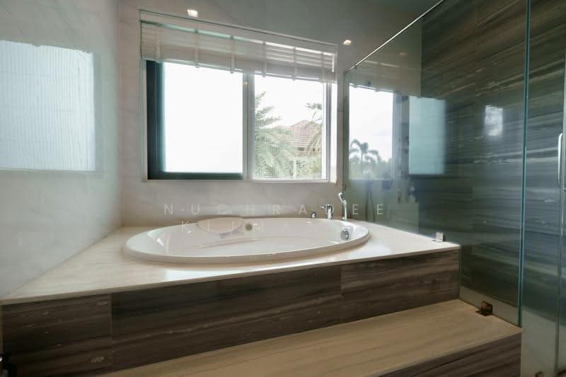 Villa Nakarin Onnut-Wongwaen, Bangkok, Sukhapiban 2 Road, Prawet, Bangkok, 6 Bedrooms, 665 sqm, Single Detached House For Sale, by Nuchradee Kijmanee, 500520000 - DDproperty.com