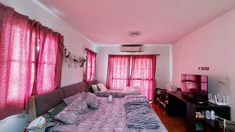Pruksa Village 1 Lumlukka Klong 6, Pathum Thani, Soi Bueng Kham Phroi, Bung Kham Proi, Lam Luk Ka, Pathum Thani, 3 Bedrooms, 210 sqm, Single Detached House For Sale, by คุณ ภรณ์ทิพย์ (ปุ๋ย), 500520027 - DDproperty.com