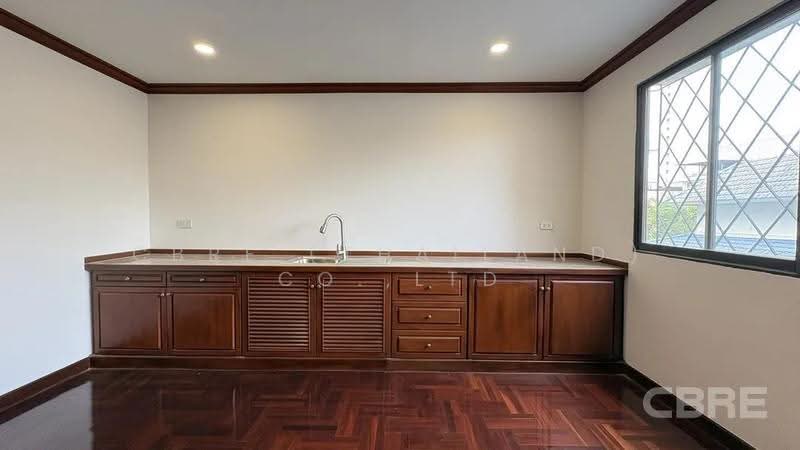Townhouse Pinklao, Bangkok, Bang Bamru, Bang Phlat, Bangkok, 4 Bedrooms, 380 sqm, Townhouse For Sale, by CBRE (Thailand) Co.,Ltd, 500520034 - DDproperty.com