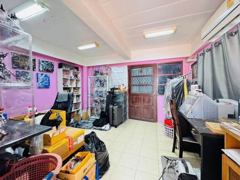 บ้านเดี่ยวลำลูกกา ปทุมธานี, Pathum Thani, Khu Khot, Lam Luk Ka, Pathum Thani, 4 Bedrooms, 150 sqm, Single Detached House For Sale, by The Best Property รัตน์, 500520054 - DDproperty.com