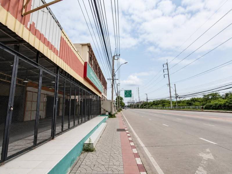 Shop 1 ชั้น สร้างเอง พร้อมทาวน์โฮม 3 ชั้น (หลังมุม) ติดถนนสุขาภิบาล 5, กรุงเทพ, สุขาภิบาล 5 ซอย 12, ท่าแร้ง, บางเขน, กรุงเทพ, 360 ตร.ม., พื้นที่ขายของ ขาย, โดย กรกฤตย์ บุญสระ, 500520072 - DDproperty.com