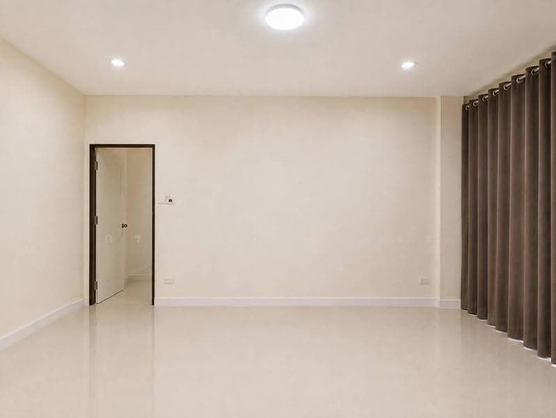 Shop 1 ชั้น สร้างเอง พร้อมทาวน์โฮม 3 ชั้น (หลังมุม) ติดถนนสุขาภิบาล 5, กรุงเทพ, สุขาภิบาล 5 ซอย 12, ท่าแร้ง, บางเขน, กรุงเทพ, 360 ตร.ม., พื้นที่ขายของ ขาย, โดย กรกฤตย์ บุญสระ, 500520072 - DDproperty.com