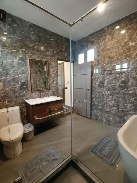 Ekkamai house, Bangkok, Phra Kanong Nua, Watthana, Bangkok, 4 Bedrooms, 330 sqm, Single Detached House For Rent, by Ivy Jang, 500520087 - DDproperty.com