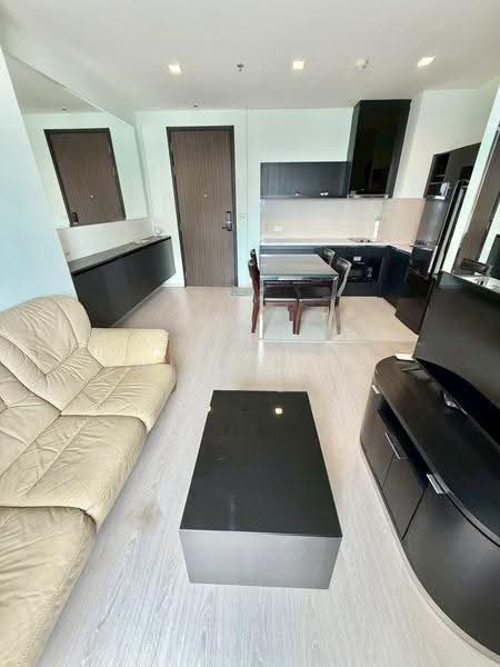 Rhythm Sukhumvit 44/1, Bangkok, Sukhumvit Road, Phra Kanong, Khlong Toei, Bangkok, 2 Bedrooms, 52 sqm, Condo For Rent, by Emily Bada, 500520092 - DDproperty.com