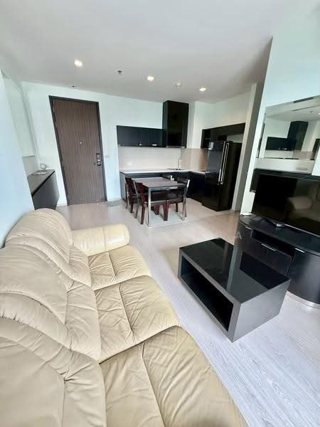 Rhythm Sukhumvit 44/1, Bangkok, Sukhumvit Road, Phra Kanong, Khlong Toei, Bangkok, 2 Bedrooms, 52 sqm, Condo For Rent, by Emily Bada, 500520092 - DDproperty.com