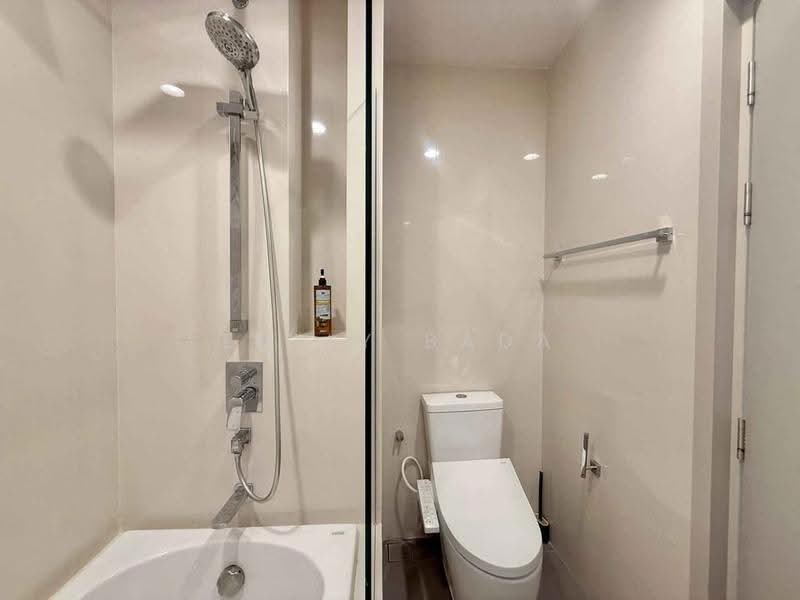 Oka Haus Sukhumvit 36, Bangkok, 3399 Rama 4 Road, Khong Tan, Khlong Toei, Bangkok, 1 Bedroom, 35 sqm, Condo For Rent, by Emily Bada, 500520099 - DDproperty.com