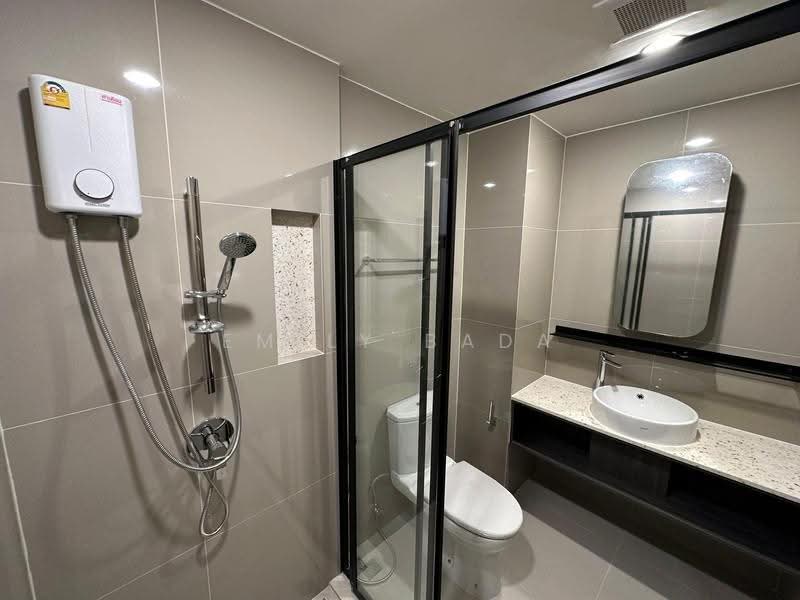 XT Huaikhwang, Bangkok, 244 Ratchadaphisek Road, Huai Khwang, Bangkok, 1 Bedroom, 30 sqm, Condo For Rent, by Emily Bada, 500520115 - DDproperty.com