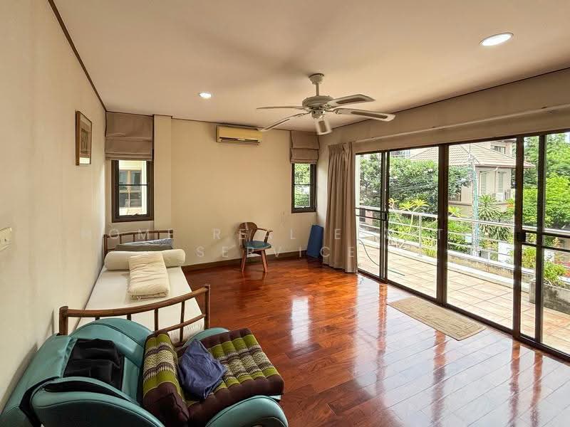 Moobaan Tararom Huamark, Bangkok, Tararom Huamark Soi 1, Phlapphla, Wang Thonglang, Bangkok, 4 Bedrooms, 476 sqm, Single Detached House For Sale, by HOME Real Estate Service, 500520135 - DDproperty.com