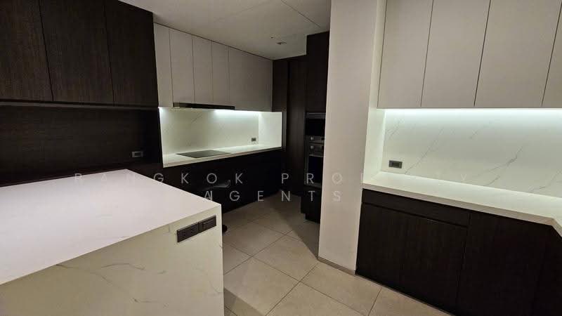 Raveevan Space, Bangkok, Soi Sukhumvit 39, Khlong Tan Nua, Watthana, Bangkok, 3 Bedrooms, 271 sqm, Condo For Rent, by BANGKOK PROPERTY AGENTS, 500520142 - DDproperty.com