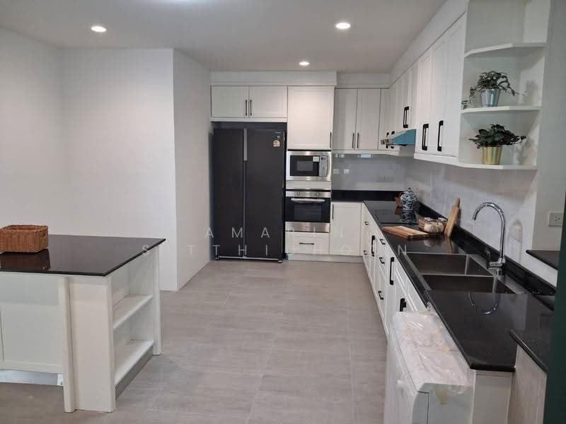 The Lanai Private Residence, Bangkok, 33 Sukhumvit 26, Khong Tan, Khlong Toei, Bangkok, 4 Bedrooms, 400 sqm, Apartment For Rent, by Amarin Sitthidhoon, 500520192 - DDproperty.com